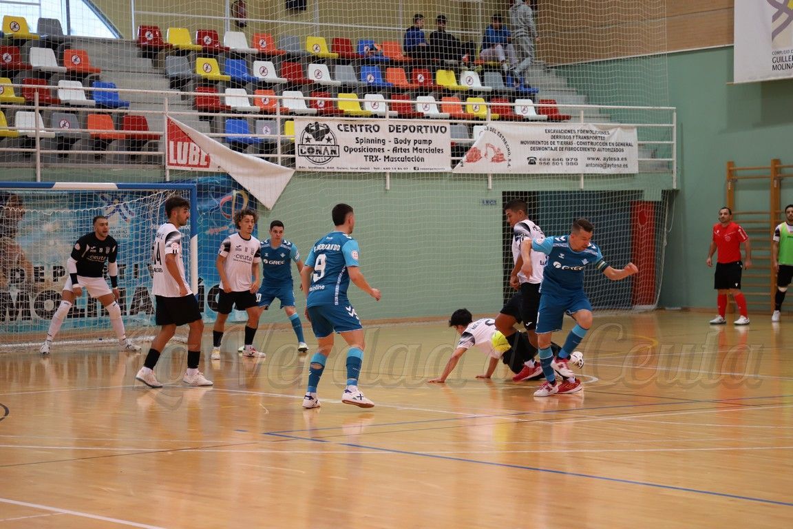La UA Ceutí pierde en el último minuto ante el líder Real Betis Futsal (3-4)